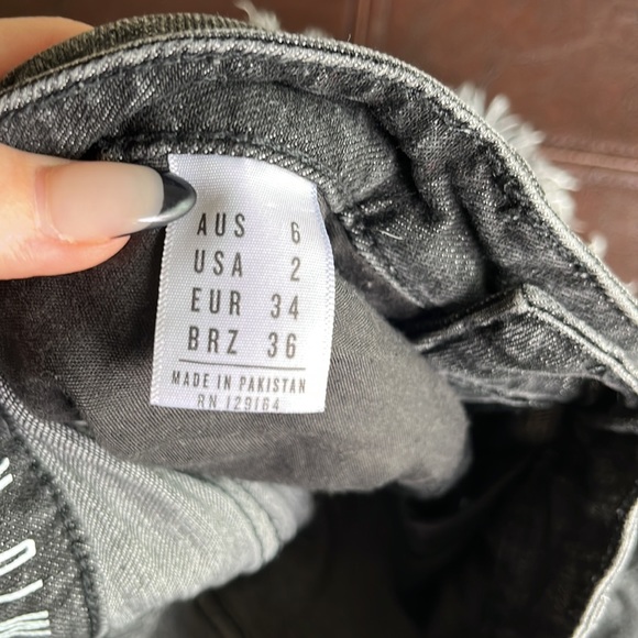 Australian designed jean shorts, mid rise - Picture 4 of 4